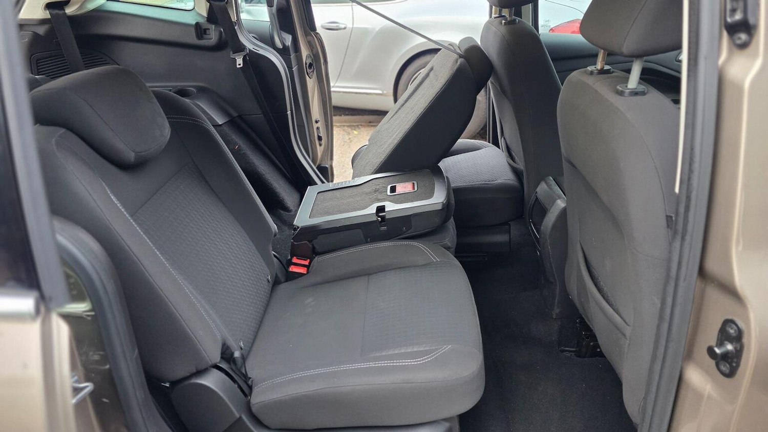 Used Ford Grand C-Max 2018 for sale - 76571202: Photo 31