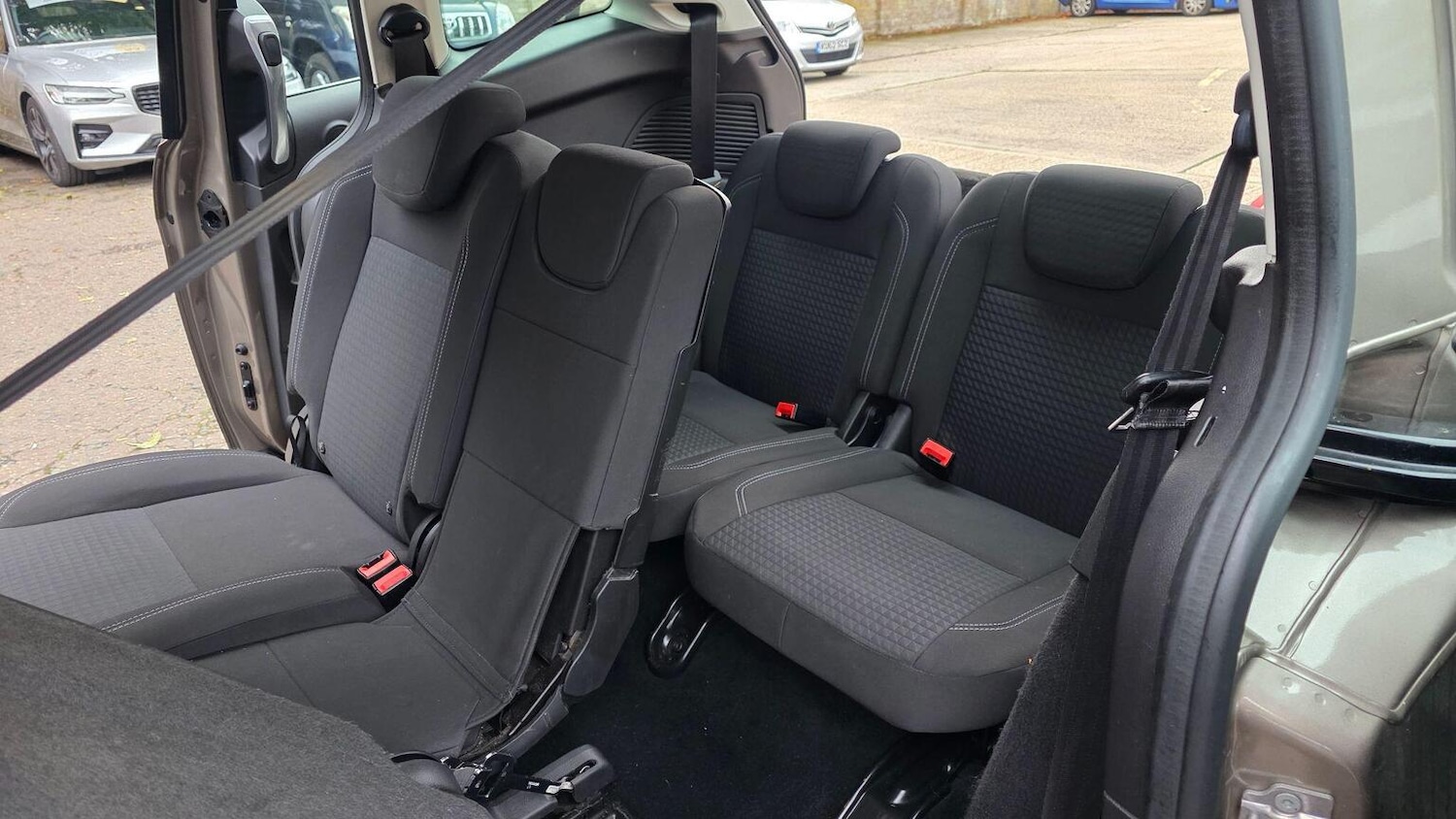 Used Ford Grand C-Max 2018 for sale - 76571202: Photo 32