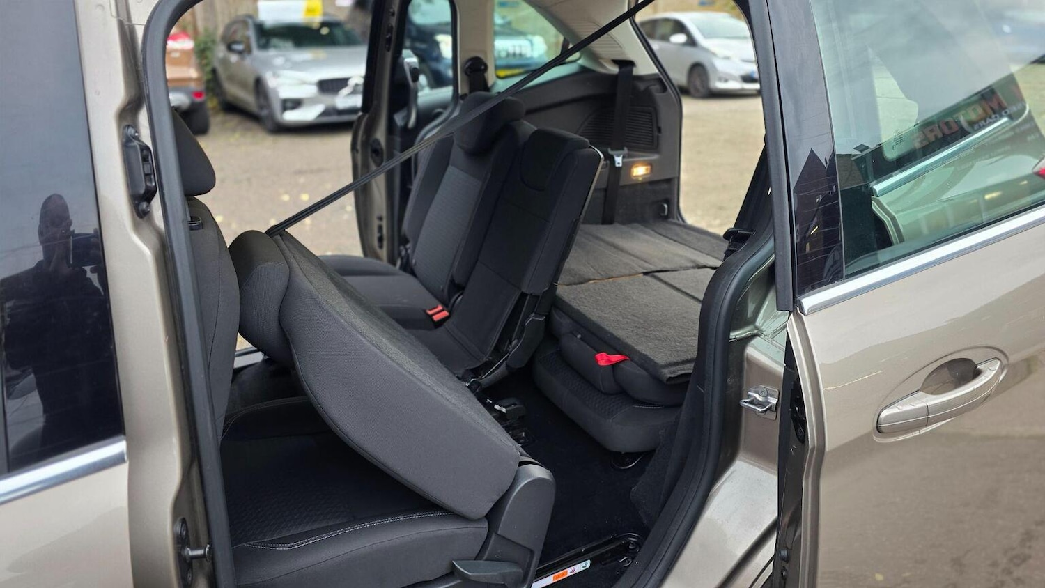 Used Ford Grand C-Max 2018 for sale - 76571202: Photo 33