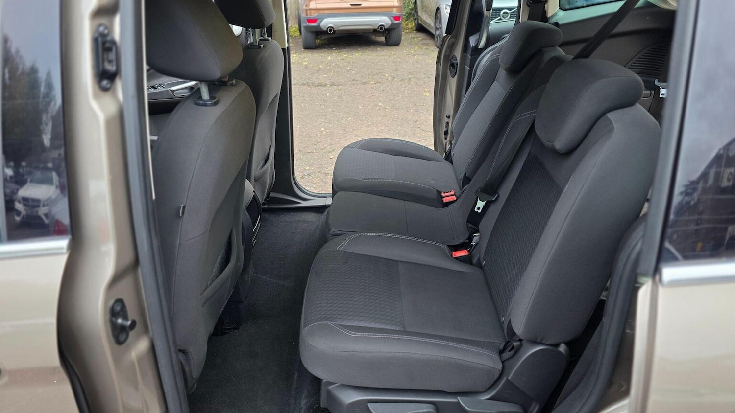 Used Ford Grand C-Max 2018 for sale - 76571202: Photo 35