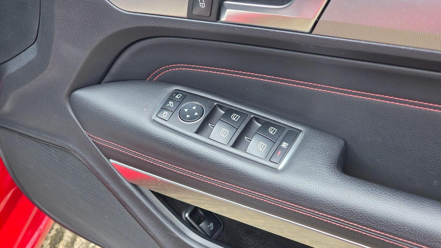 Used Mercedes-Benz E Class 2014 for sale - 77610100: Photo 30