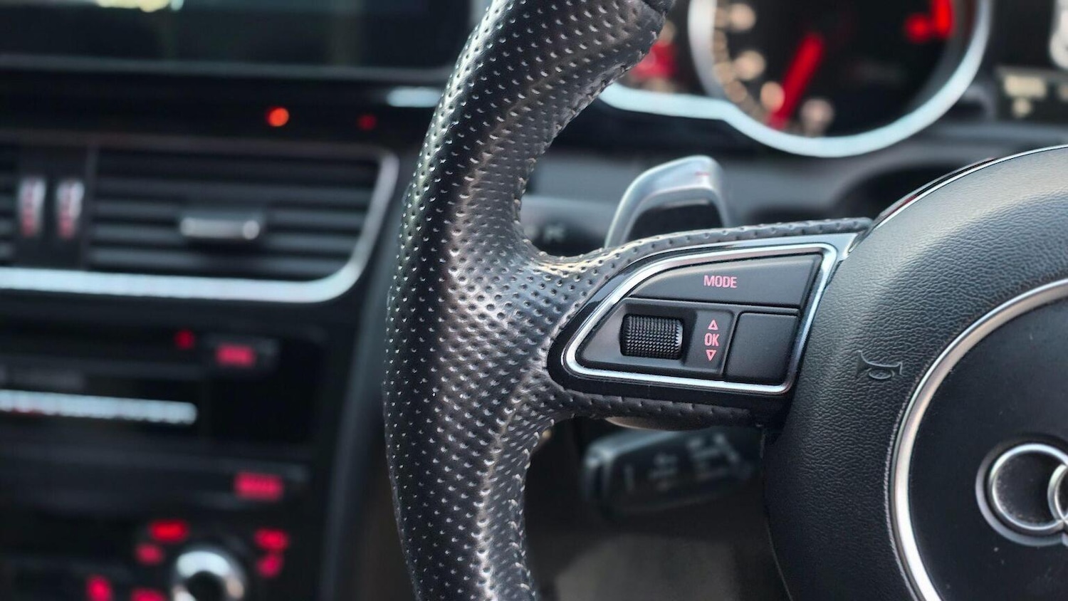 Used Audi RS5 2013 for sale - 75938162: Photo 38