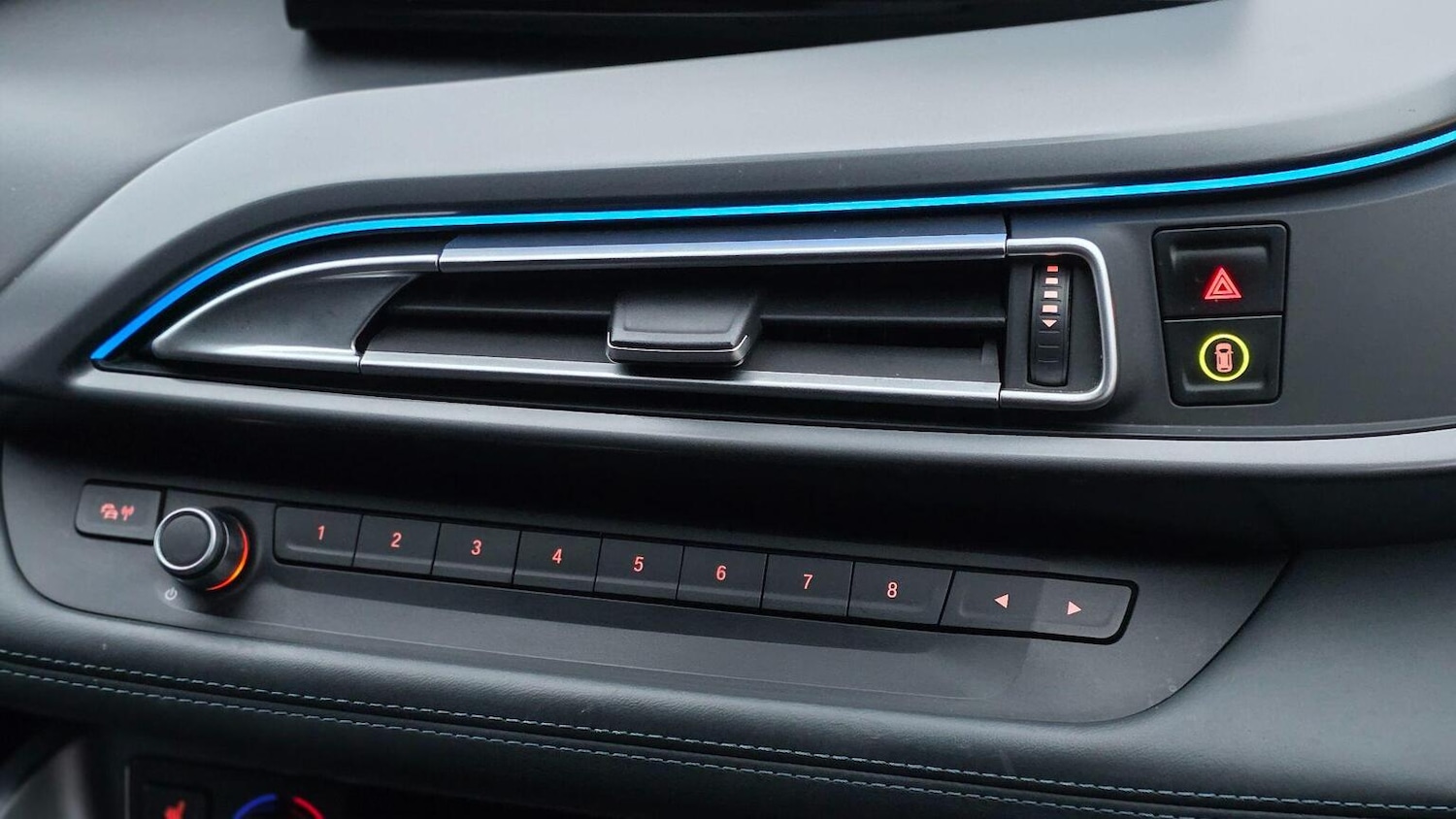 Used BMW i8 2018 for sale - 77896141: Photo 29