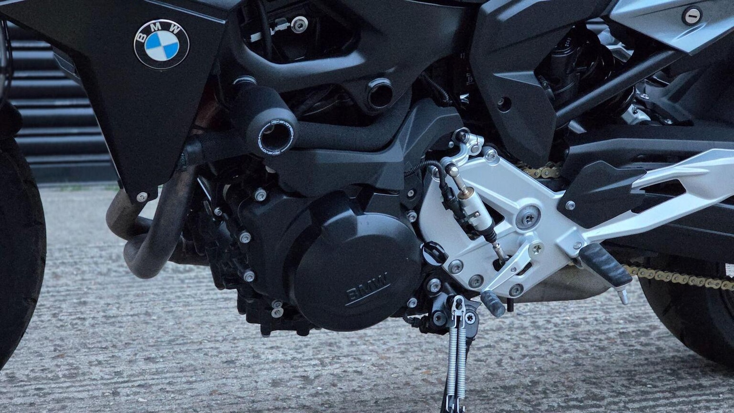 BMW F 900 R
