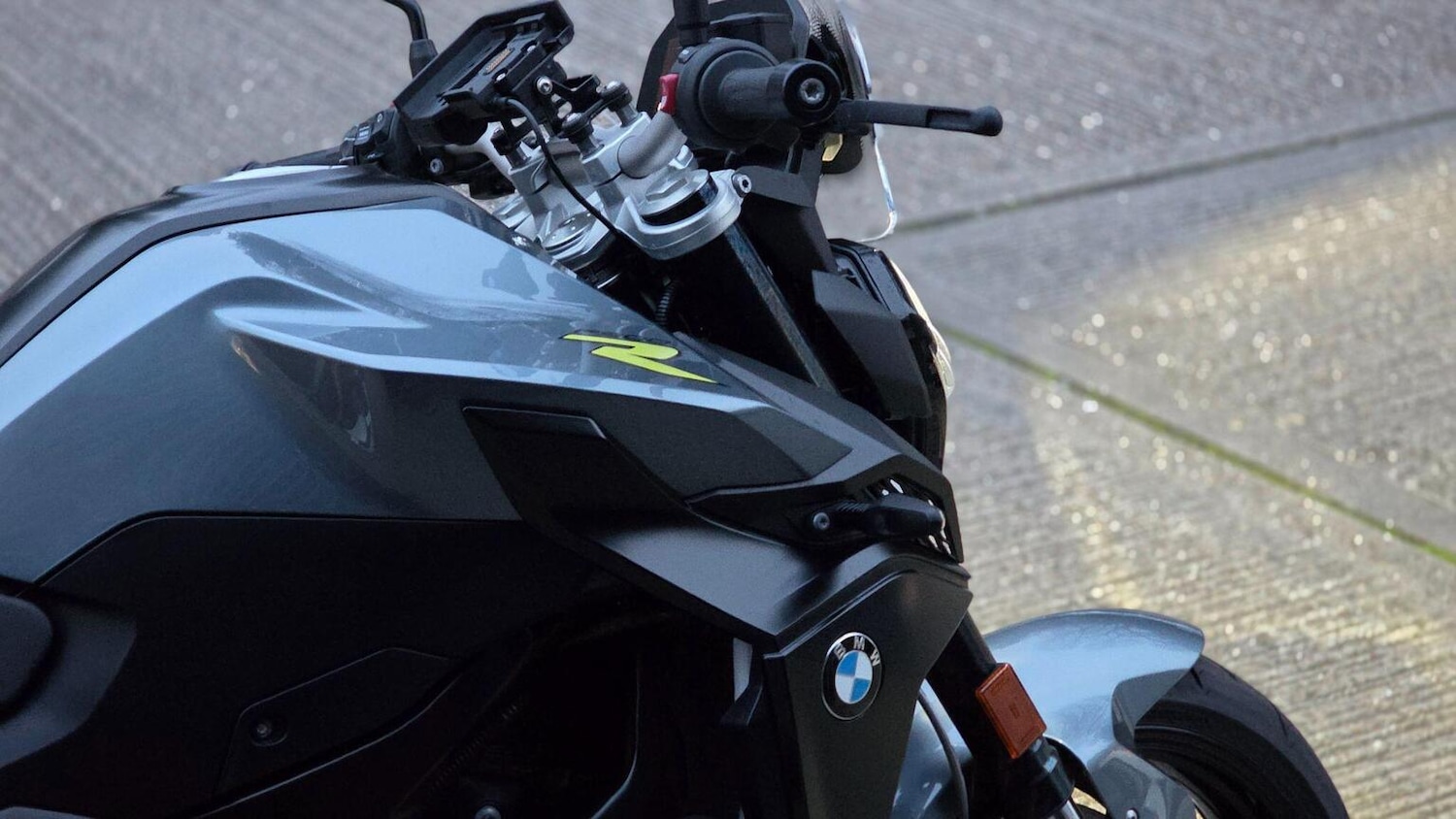 BMW F 900 R