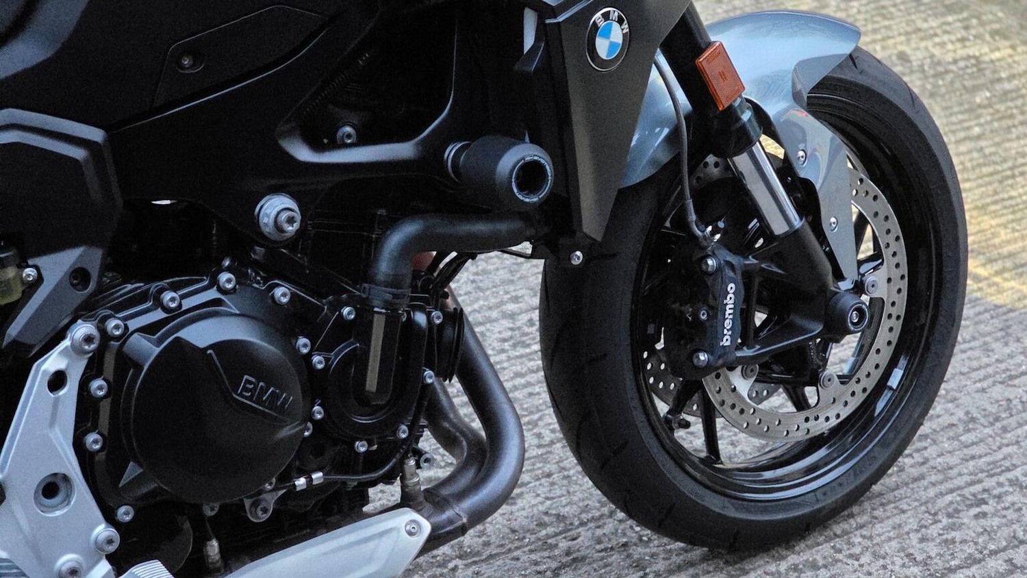 BMW F 900 R
