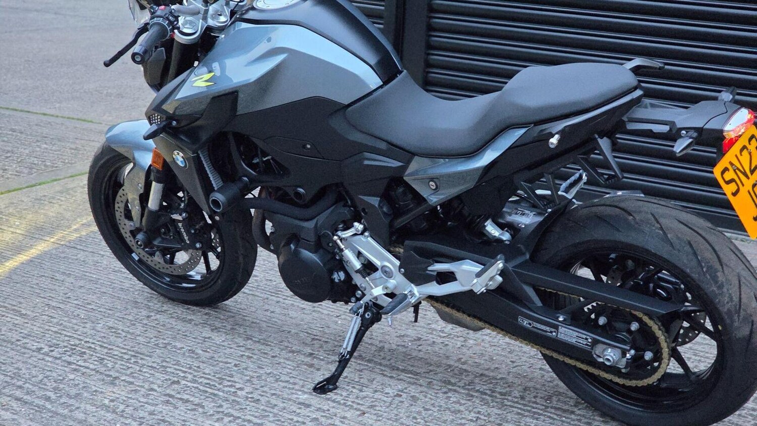 BMW F 900 R