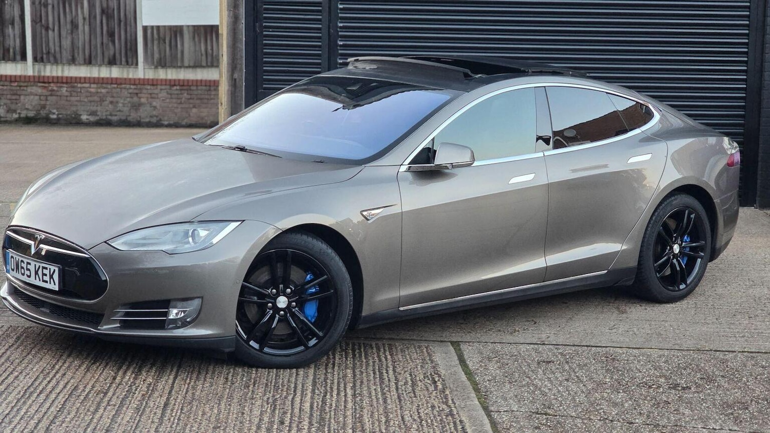 Used Tesla Model S 2015 for sale - 77011779: Photo 2