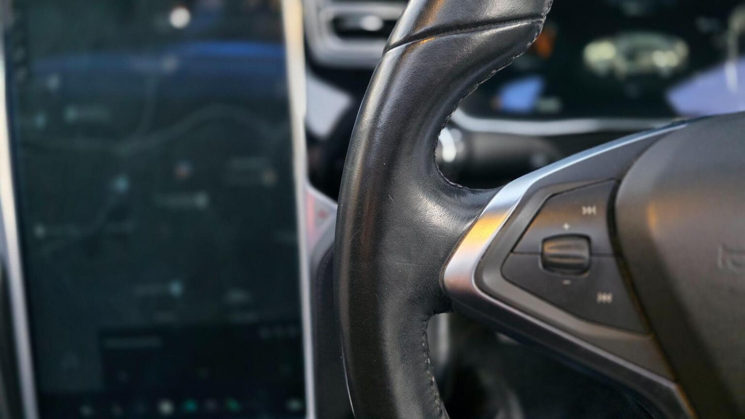 Used Tesla Model S 2015 for sale - 77011779: Photo 21