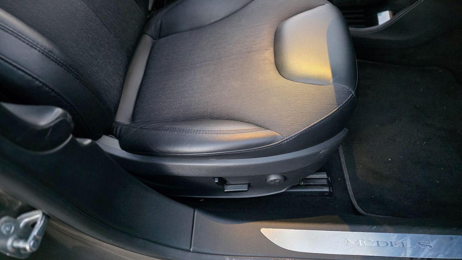 Used Tesla Model S 2015 for sale - 77011779: Photo 23