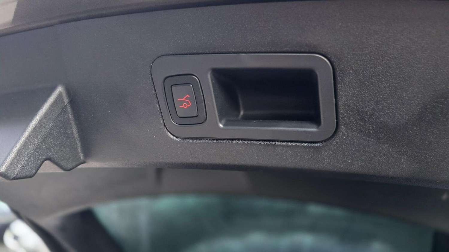 Used Tesla Model S 2015 for sale - 77011779: Photo 34