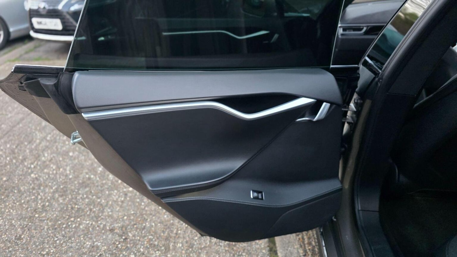 Used Tesla Model S 2015 for sale - 77011779: Photo 40