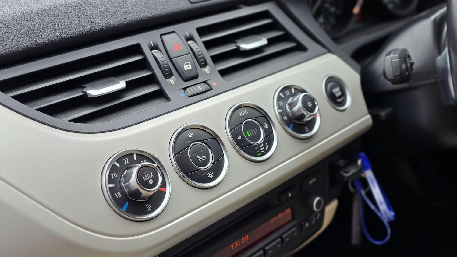 Used BMW Z4 2012 for sale - 77864907: Photo 27