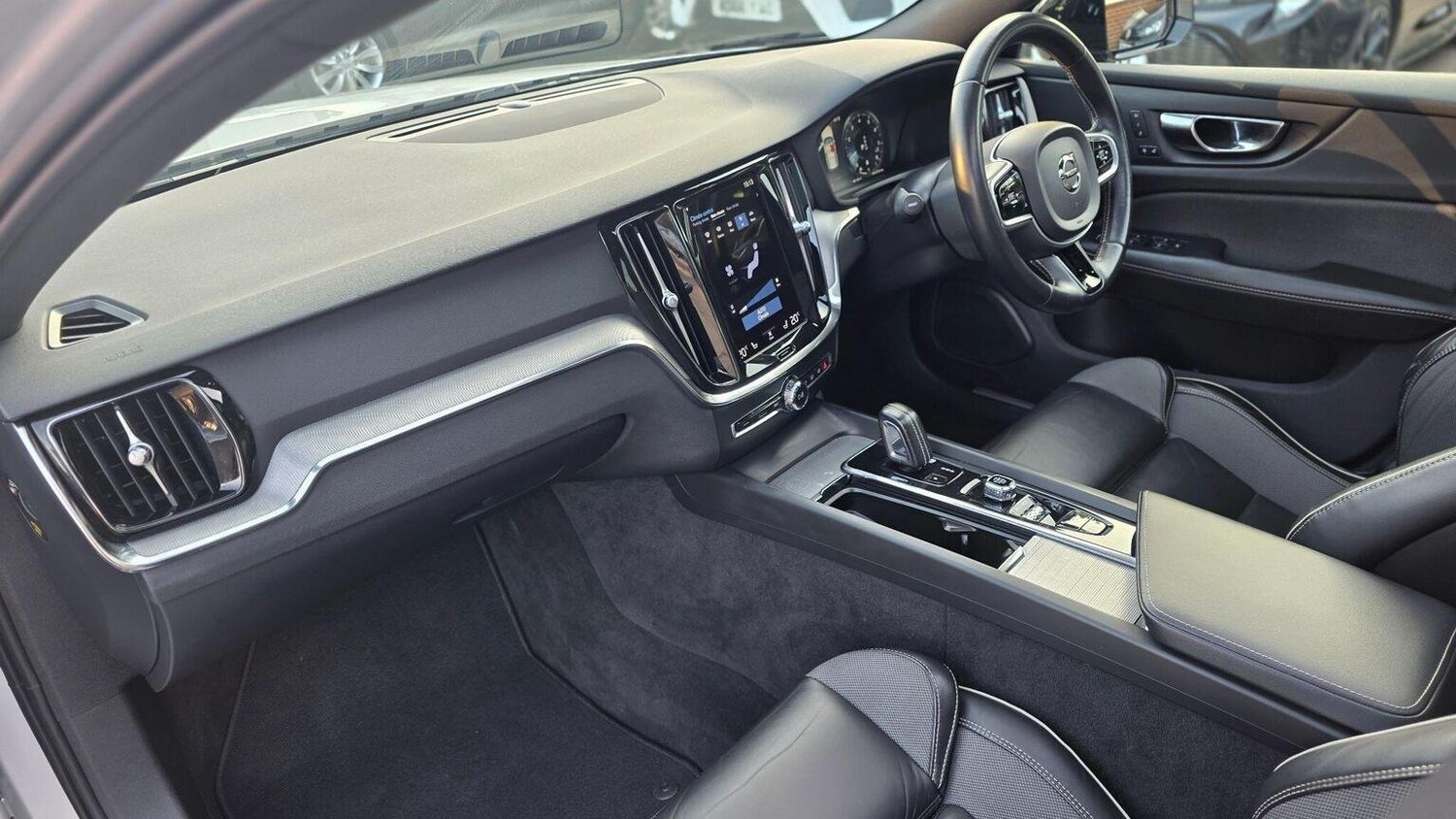 Used Volvo V60 2021 for sale - 76128886: Photo 25
