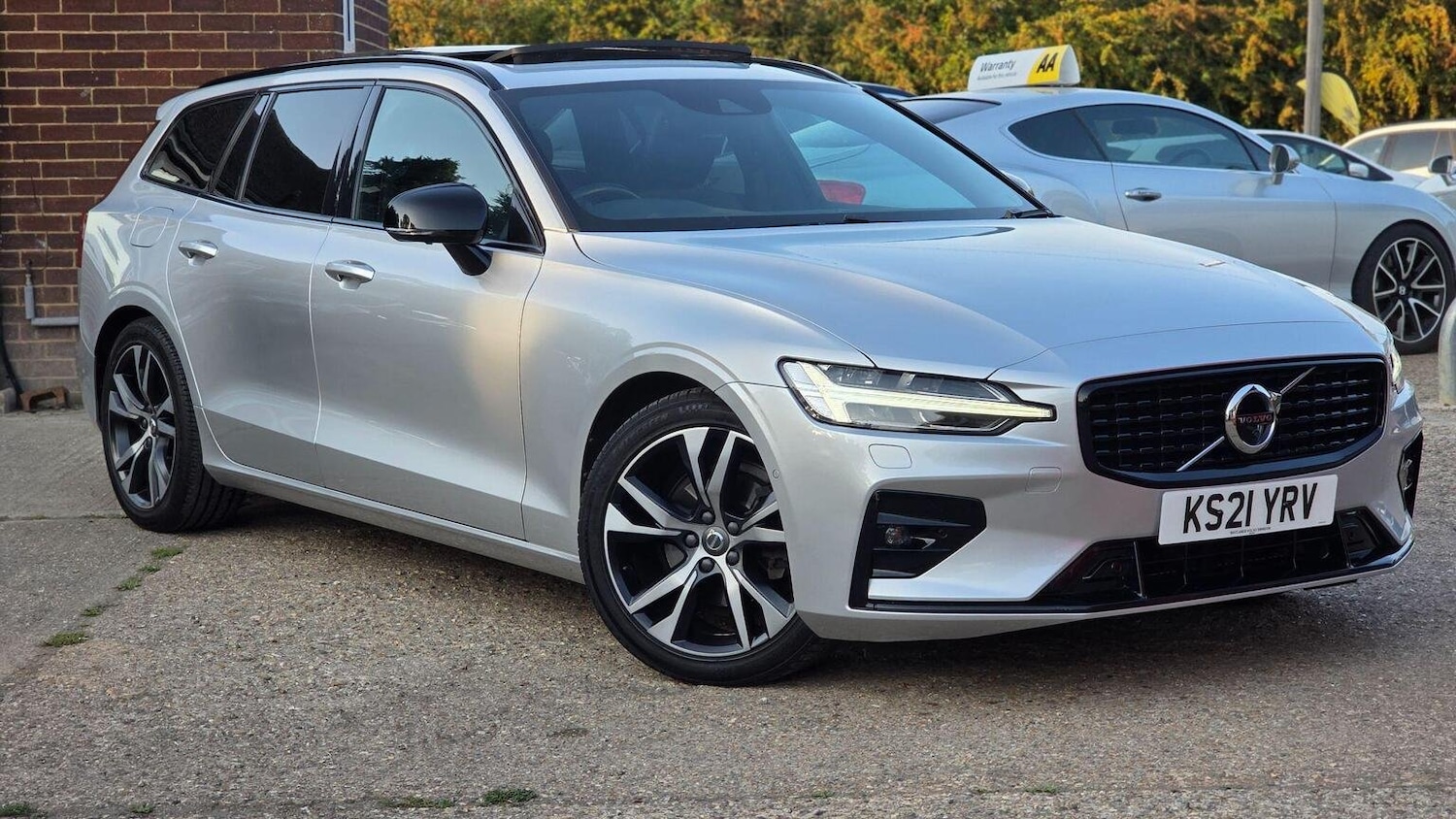 Used Volvo V60 2021 for sale - 76128886: Photo 3