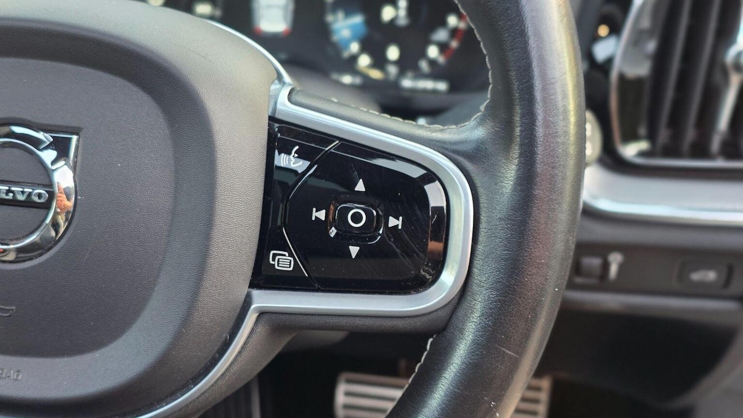 Used Volvo V60 2021 for sale - 76128886: Photo 43