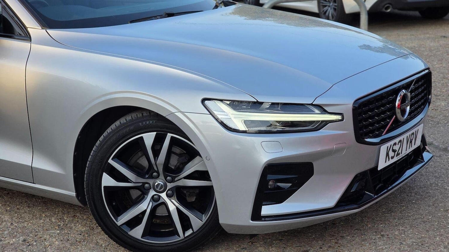 Used Volvo V60 2021 for sale - 76128886: Photo 5