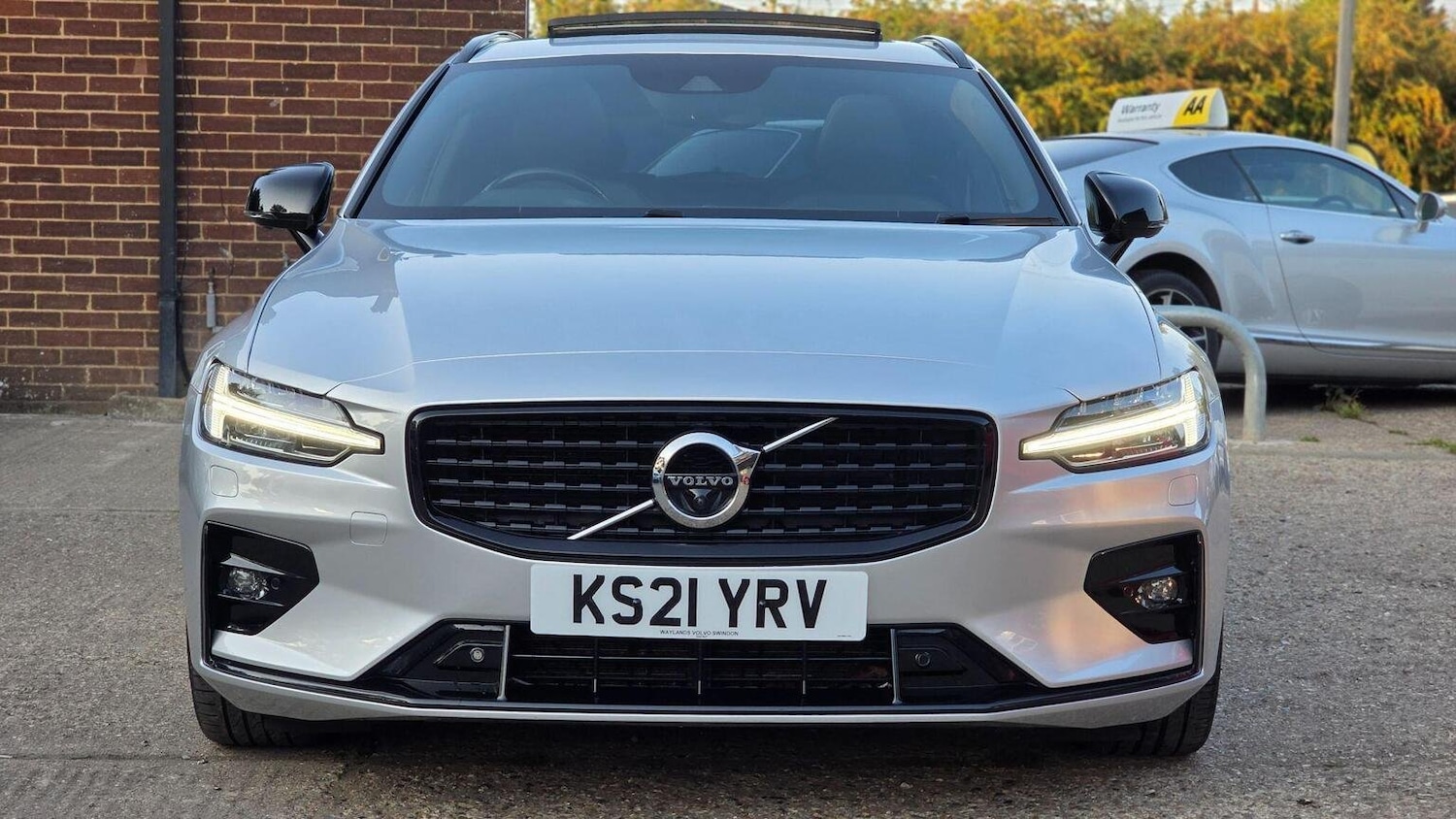 Used Volvo V60 2021 for sale - 76128886: Photo 8