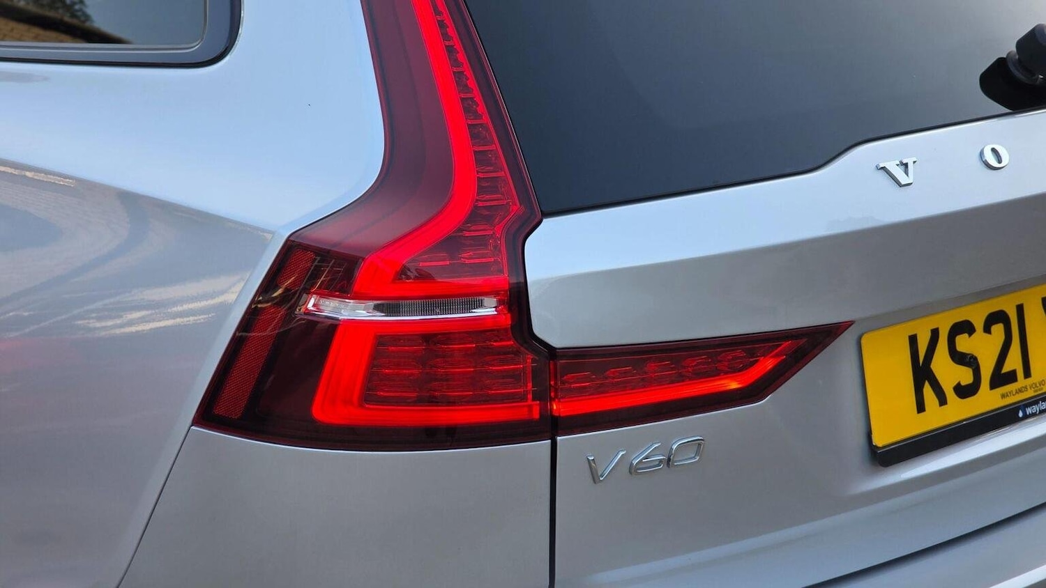 Used Volvo V60 2021 for sale - 76128886: Photo 94