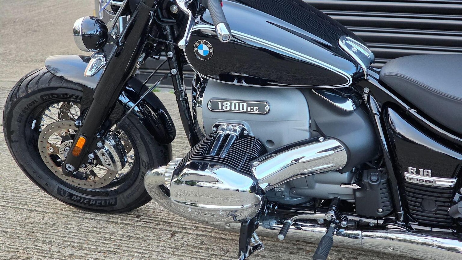 BMW R18