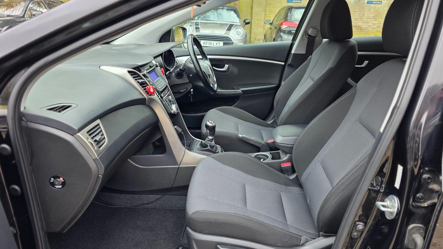 Used Hyundai i30 2015 for sale - 77635322: Photo 10