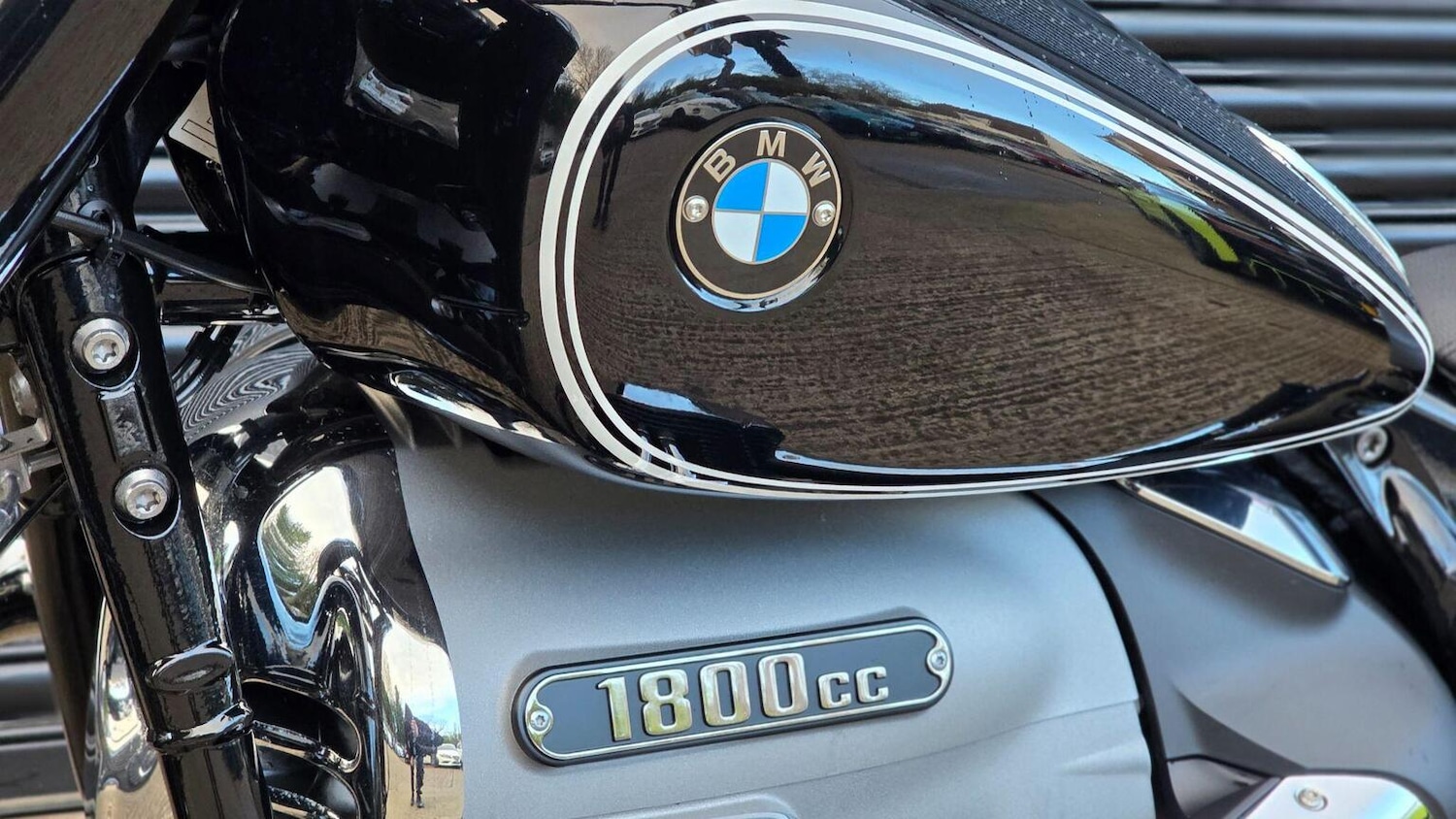 BMW R18