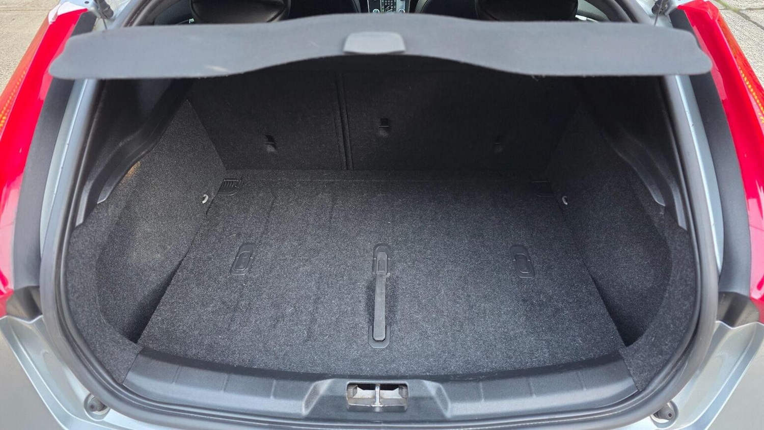 Used Volvo V40 2015 for sale - 76142478: Photo 17