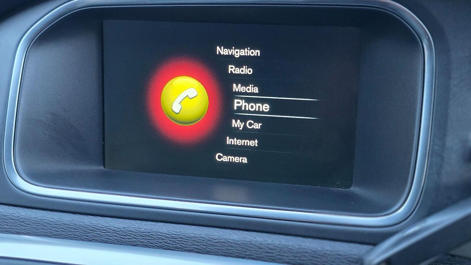 Used Volvo V40 2015 for sale - 76142478: Photo 24
