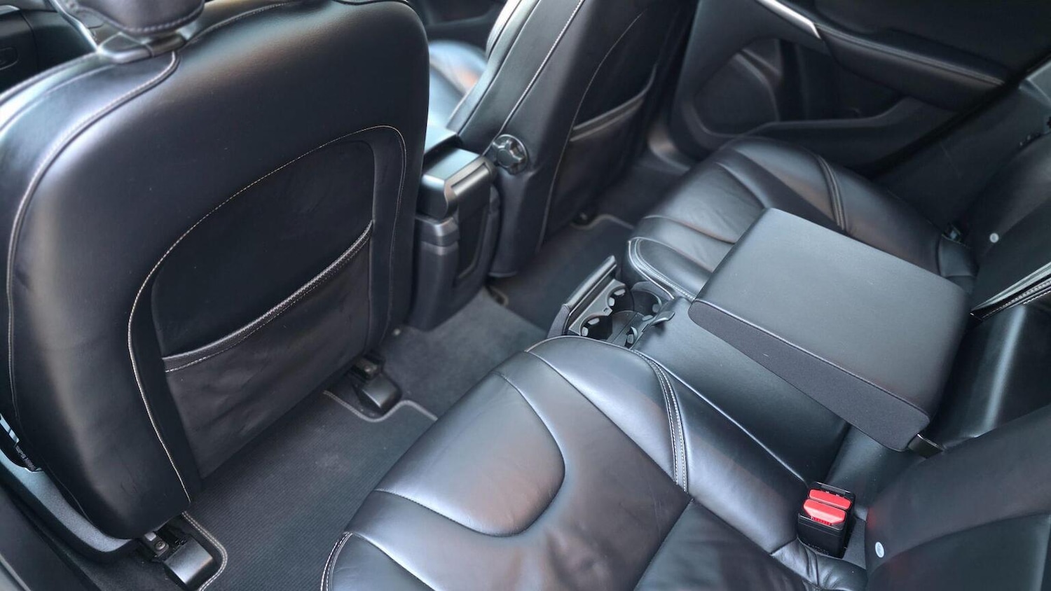 Used Volvo V40 2015 for sale - 76142478: Photo 45