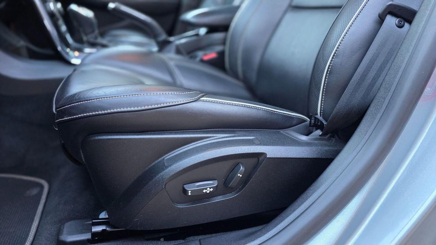 Used Volvo V40 2015 for sale - 76142478: Photo 52