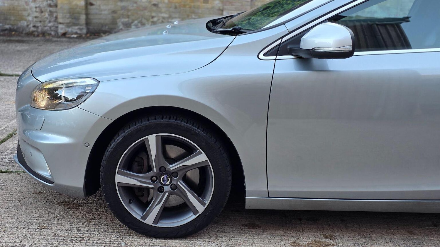 Used Volvo V40 2015 for sale - 76142478: Photo 55