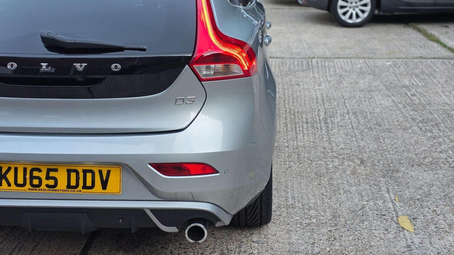 Used Volvo V40 2015 for sale - 76142478: Photo 60