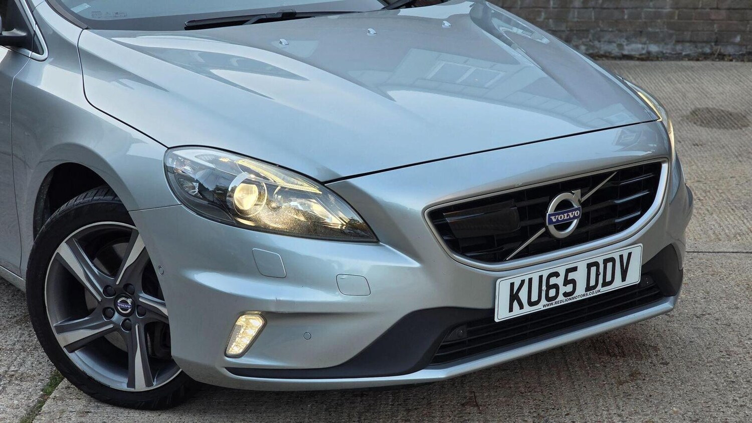 Used Volvo V40 2015 for sale - 76142478: Photo 70