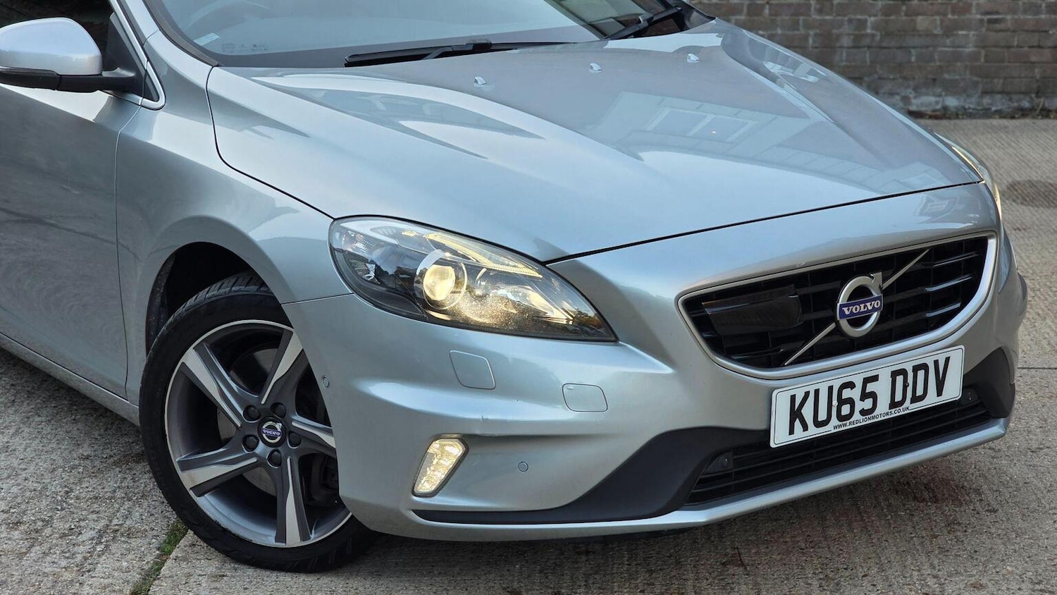 Used Volvo V40 2015 for sale - 76142478: Photo 75