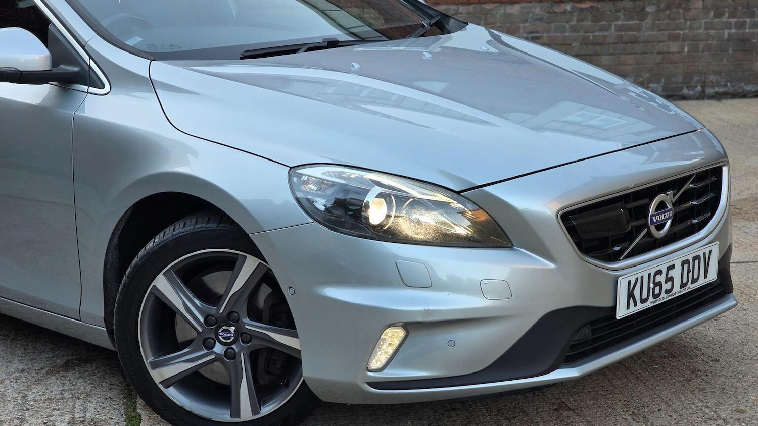 Used Volvo V40 2015 for sale - 76142478: Photo 76