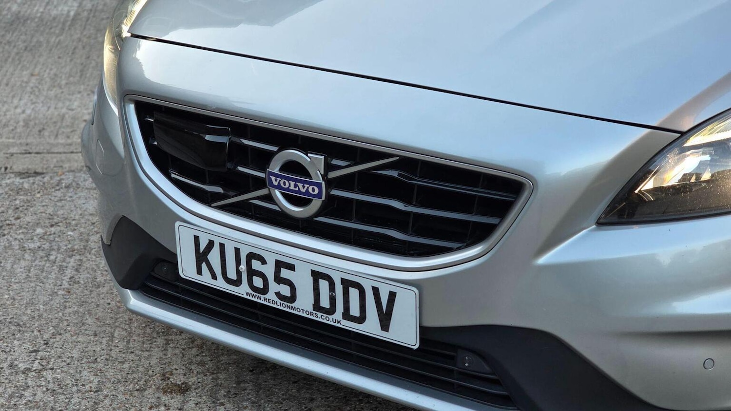 Used Volvo V40 2015 for sale - 76142478: Photo 87
