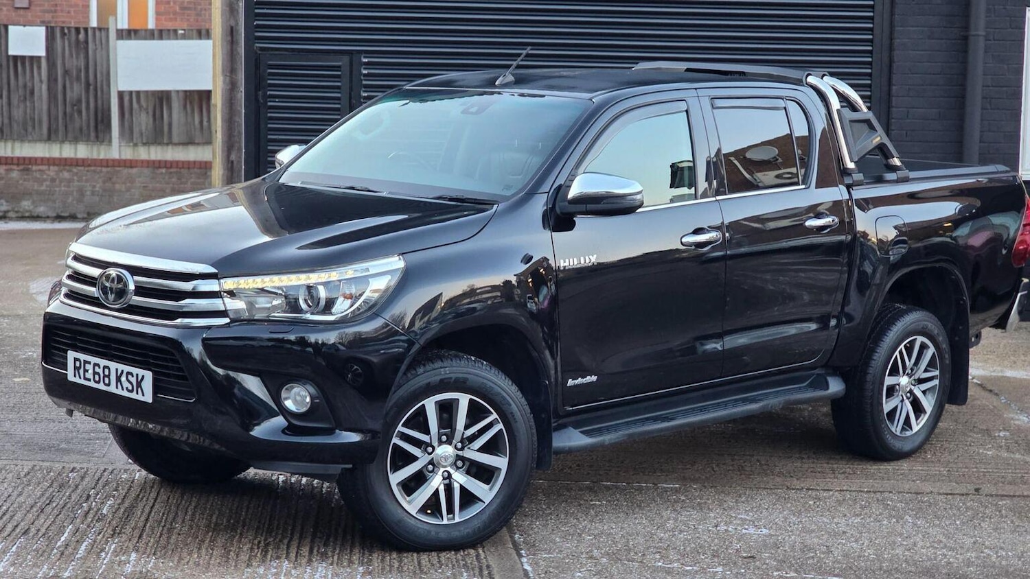 Used Toyota Hilux 2018 for sale - 77113107: Photo 2