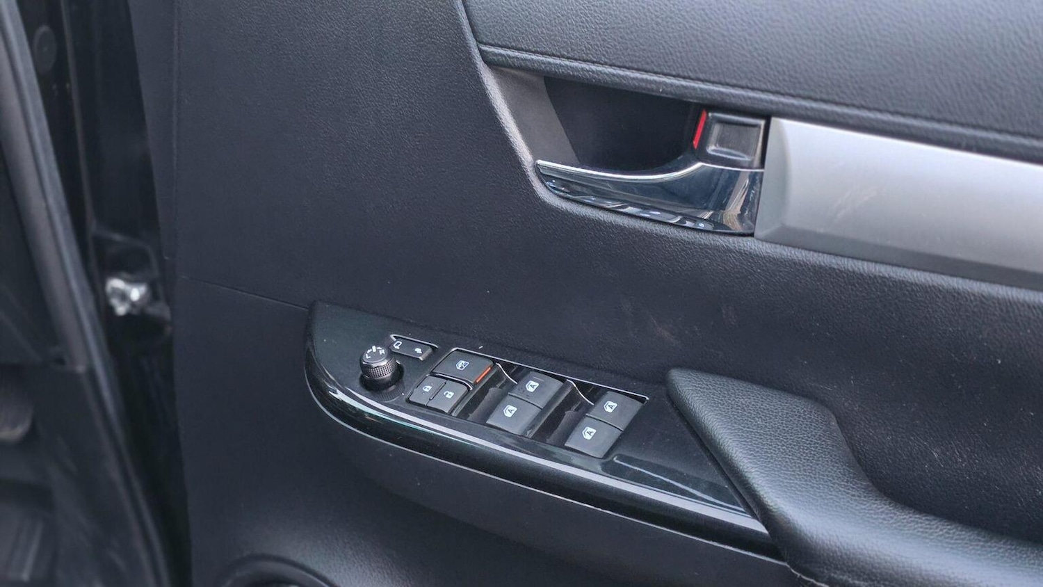 Used Toyota Hilux 2018 for sale - 77113107: Photo 20