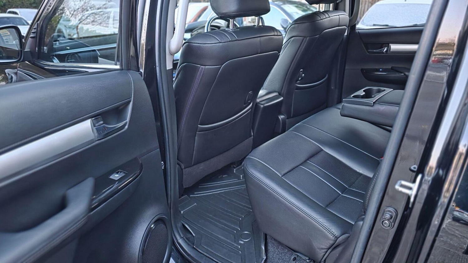 Used Toyota Hilux 2018 for sale - 77113107: Photo 28