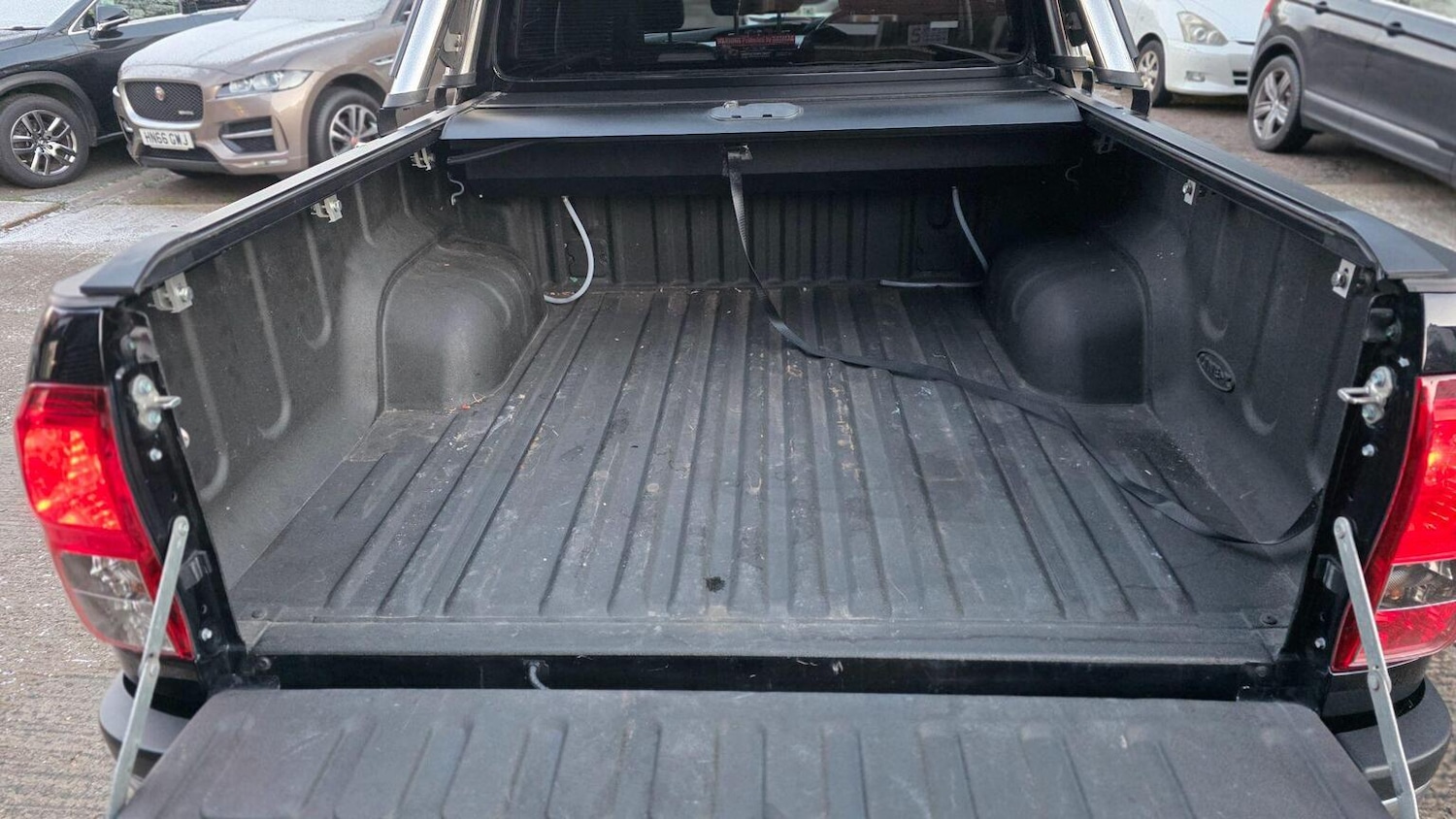 Used Toyota Hilux 2018 for sale - 77113107: Photo 44