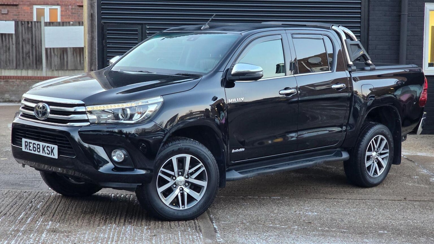 Used Toyota Hilux 2018 for sale - 77113107: Photo 71