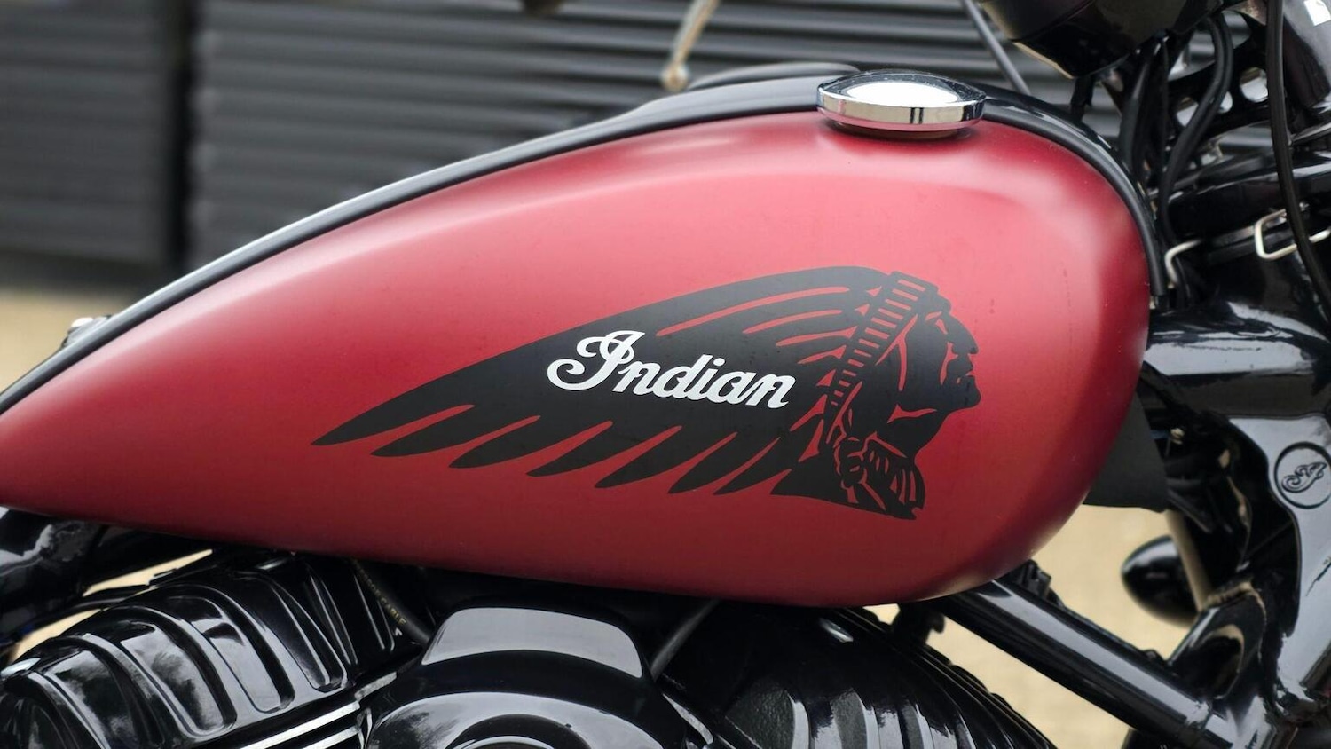 Indian CHIEF BOBBER DARK HORSE