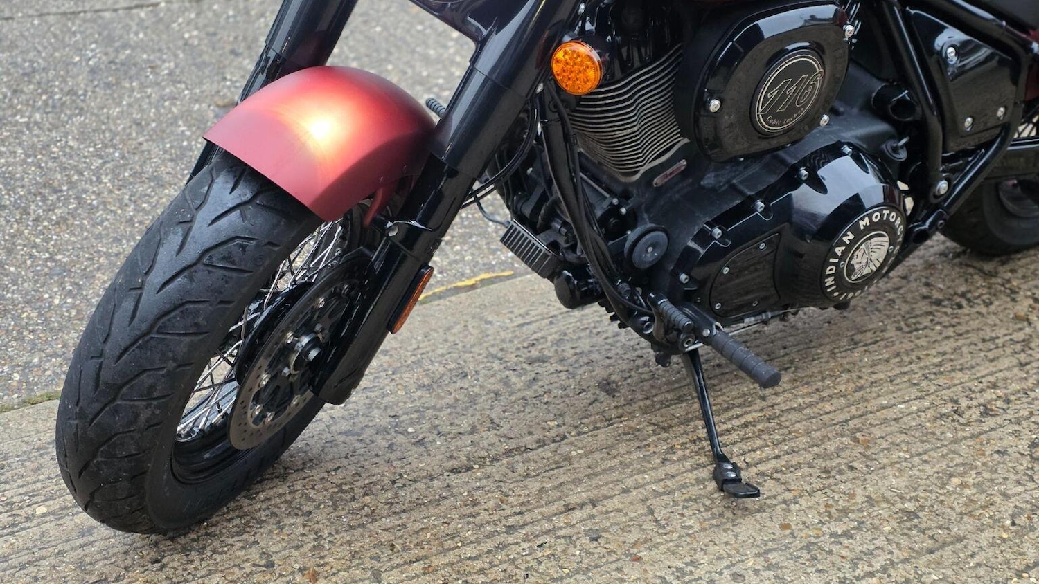 Indian CHIEF BOBBER DARK HORSE