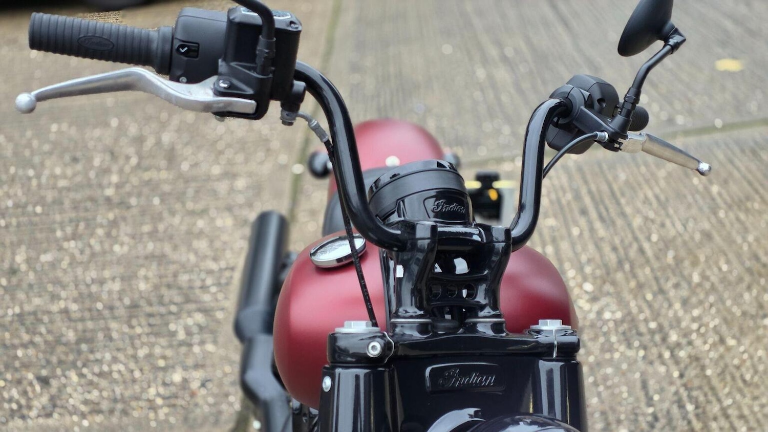 Indian CHIEF BOBBER DARK HORSE
