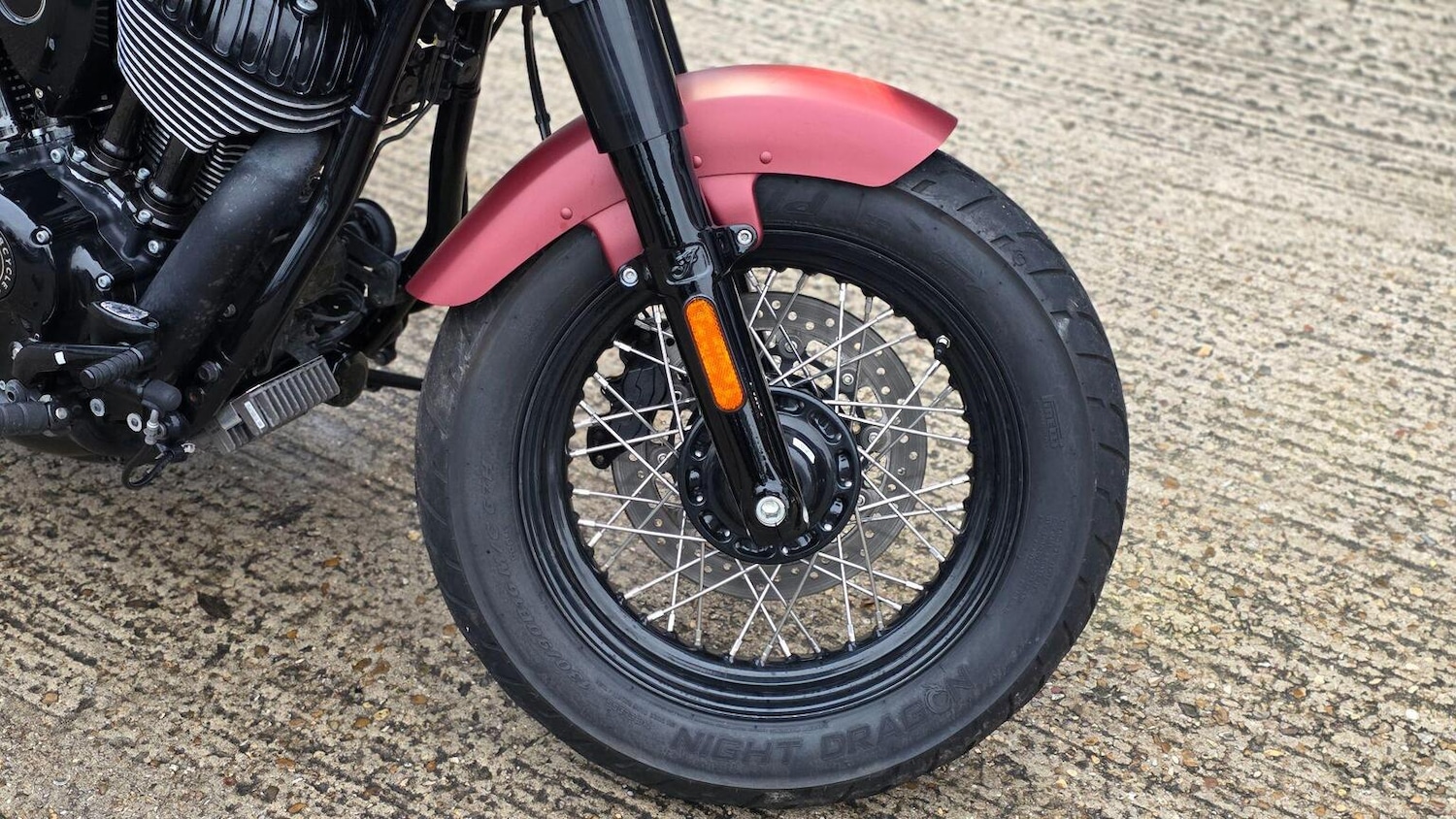 Indian CHIEF BOBBER DARK HORSE