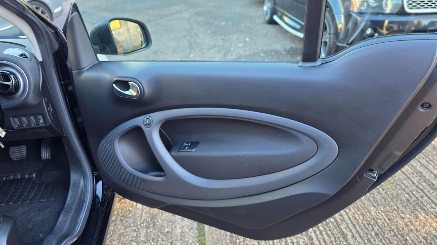 Used smart fortwo 2016 for sale - 76461559: Photo 23