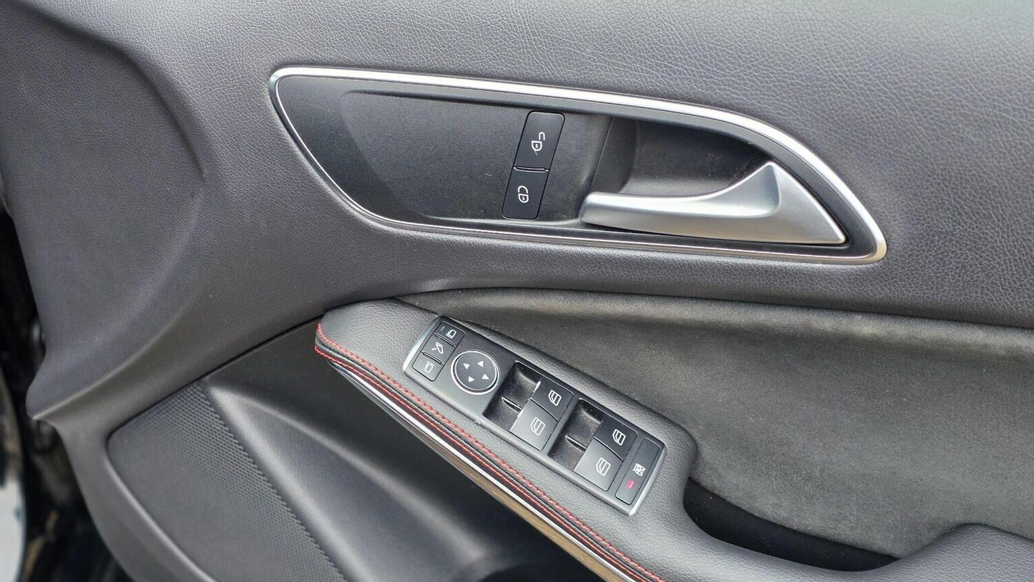 Used Mercedes-Benz A-Class 2016 for sale - 77915712: Photo 33