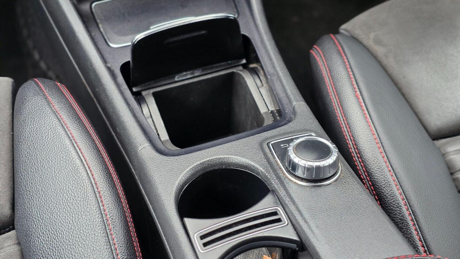 Used Mercedes-Benz A-Class 2016 for sale - 77915712: Photo 38