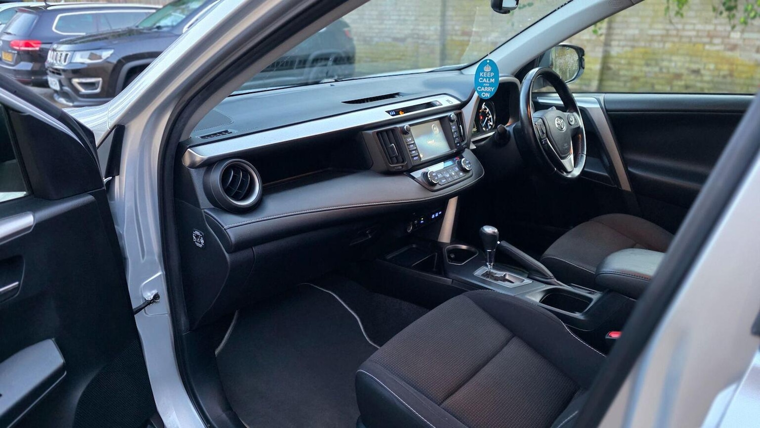 Used Toyota RAV4 2016 for sale - 76858909: Photo 11