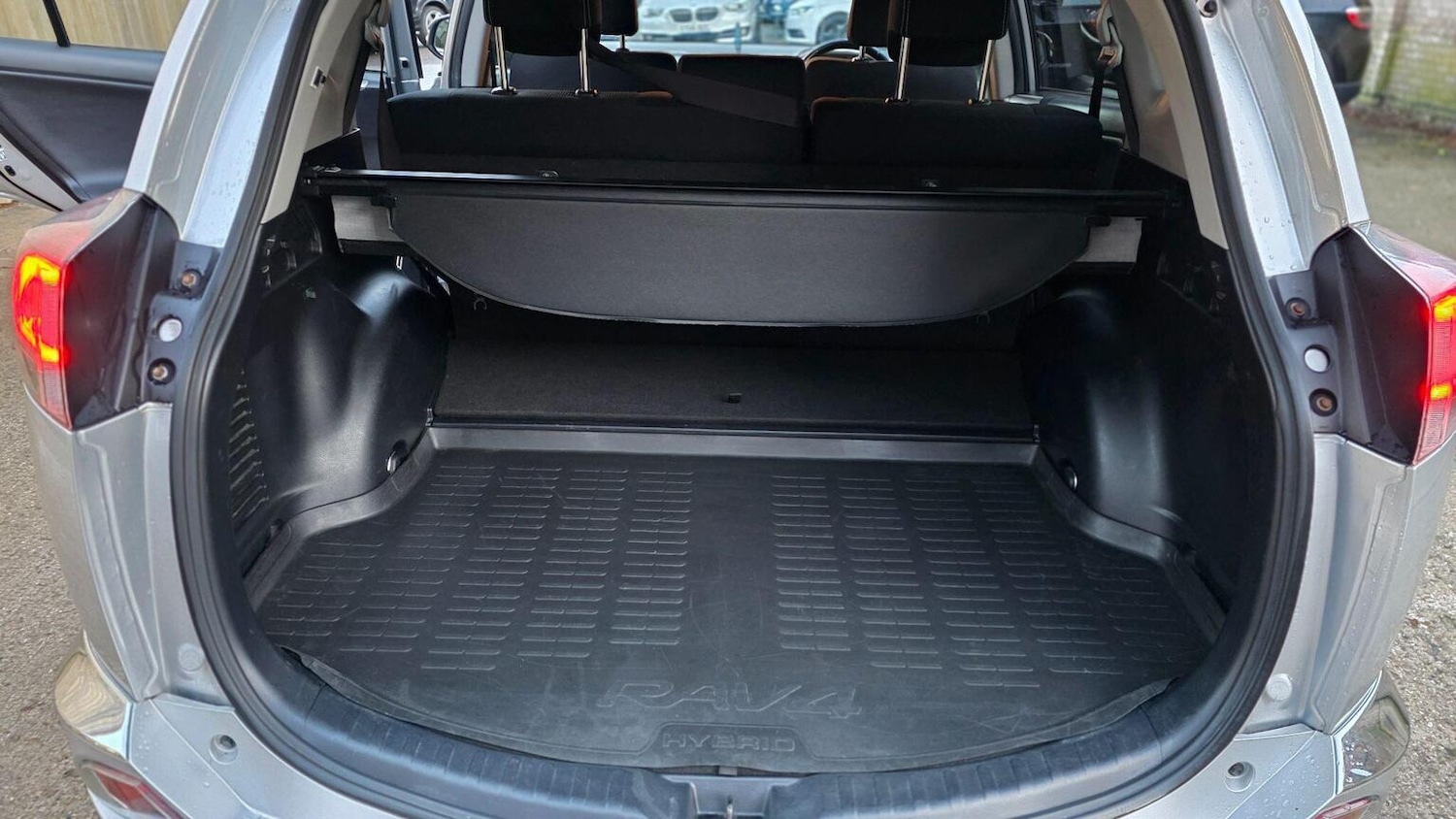 Used Toyota RAV4 2016 for sale - 76858909: Photo 13